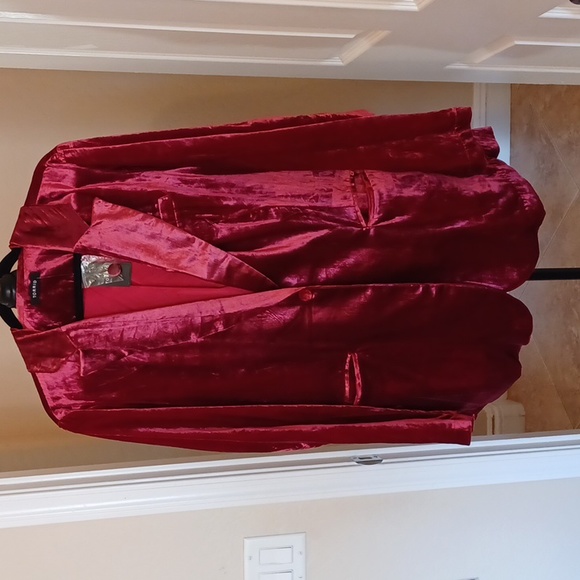 Torrid Jackets & Blazers - NWT TORRID 3X RED VELVET BLAZER ONE BUTTON CLOSURE POCKETS